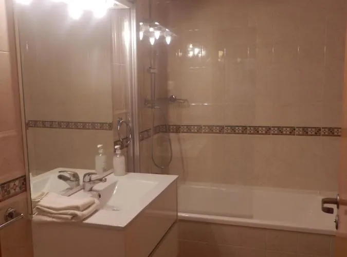 Bel Au Bord De La De Porto De Mos Lägenhet *